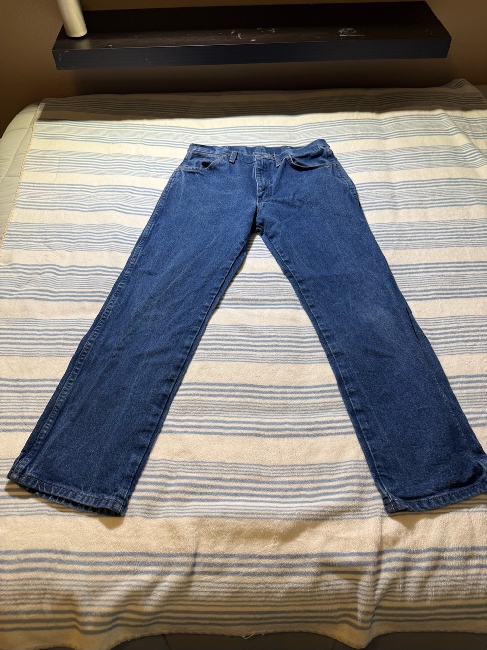 Wrangler Men's Blue Bootcut Jeans - Classic Denim 32x30